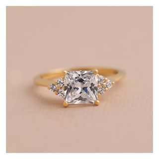 💍 Zásnubní prsten na míru 💍 Vypadá to jako jednoduchý úkol, ale věřte, že není! V našem zlatnictví v Praze a Ústí nad...